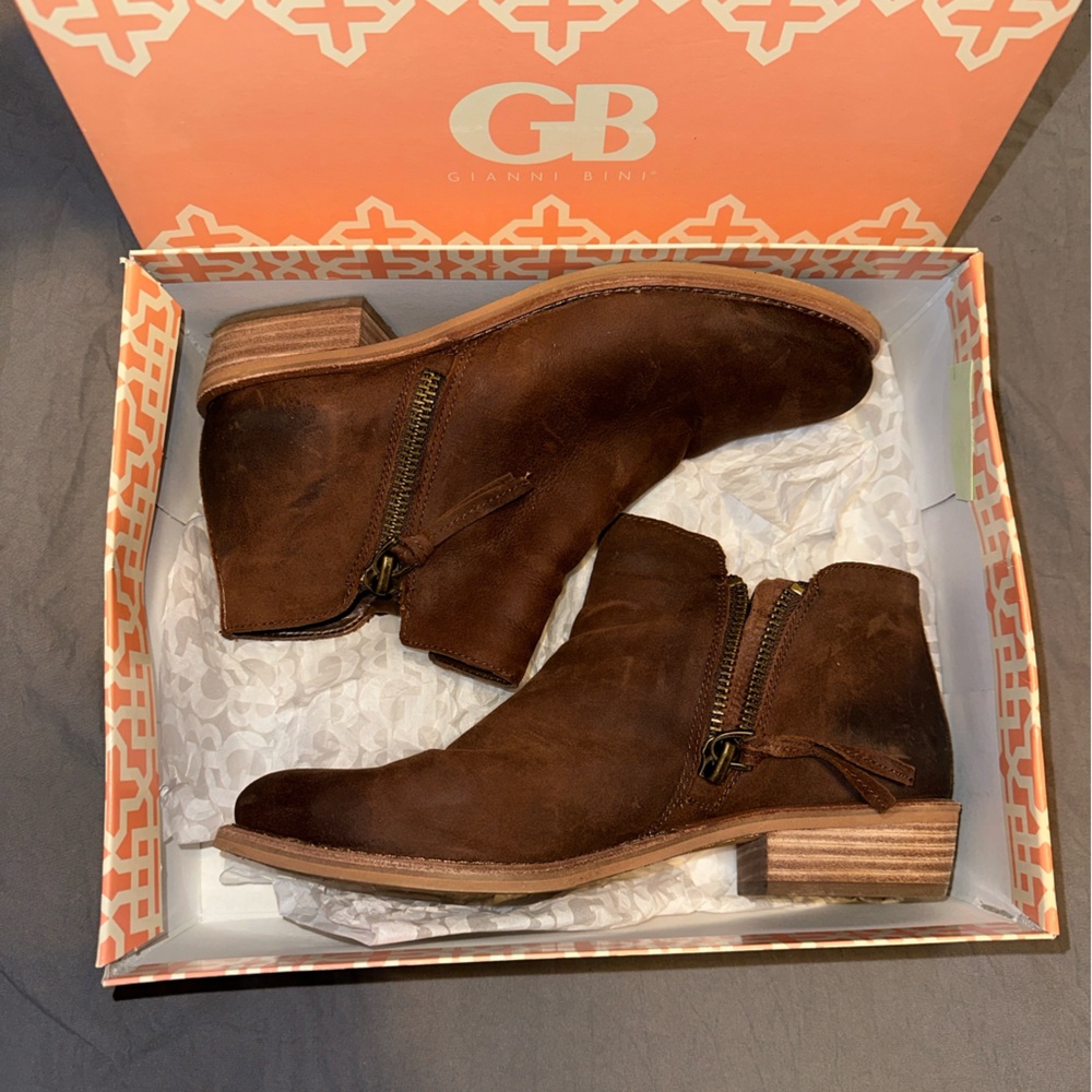 Gianni Bini Mini Boots